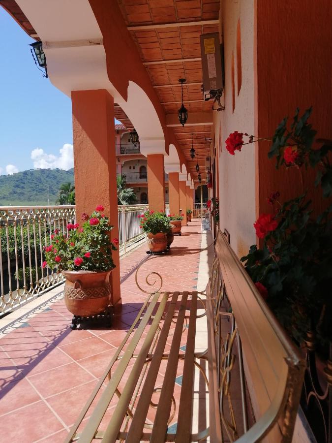 Hotel Providencia タルパ・デ・アジェンデ エクステリア 写真